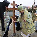 Освећен крст на месту изградње цркве у Грозном 