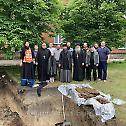 Мошти свештеника убијеног 1919. г. откривене у украјинском селу