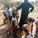 Свештеници из Замбије посeтили децу у Чилунду