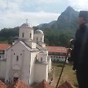 Епископ Атанасије обишао градилише у манастиру Милешеви