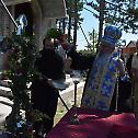 Владика Јован освештао крст храма Свих светих у Светињи 