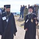 Епископи Арсеније и Атанасије на војној вежби на Пештеру