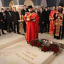 Председник Вучић и министар Лавров у храму Светог Саве 