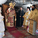 Патријарх Теофил служиo Литургију у манастиру Светог Онуфрија