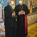 Надбискуп Хочевар код владике Јована