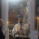 Литургијско сабрање у Светоархангелском манастиру у Ковиљу