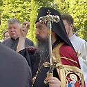 Владика Јеротеј на Петровдан богослужио у Топчидерском храму