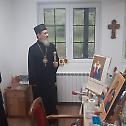 Епископ Атанасије обишао новоизграђени конак-радионицу у манастиру Милешеви