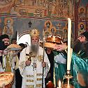 Митрополит Јоаникије богослужио у манастиру Свете Петке на Гостиљу