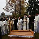 Ђурђеви Ступови: Сахрањен протосинђел Јеротеј (Калуђеровић)