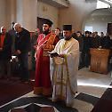 Епископ Арсеније богослужио у нишком насељу „Никола Тесла”