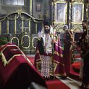 Владика Јустин началствовао празничним бденијем у београдском Саборном храму 