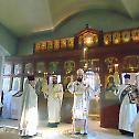 Епископ Јустин богослужио у руском храму Свете Тројице на Ташмајдану