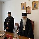 Васкршња честитка новосадских свештеника епископу Иринеју