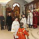 Литургијско сабрање у руској цркви у Београду